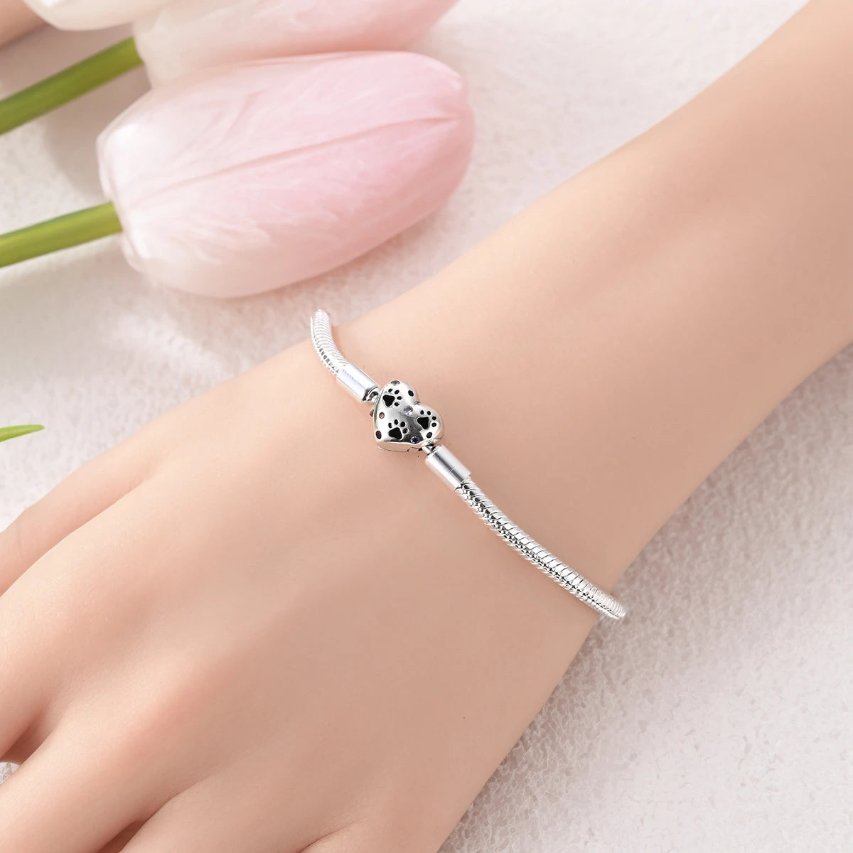 Pulsera de Plata de Ley 925 Estilo Pandora — Elegante y Ajustable