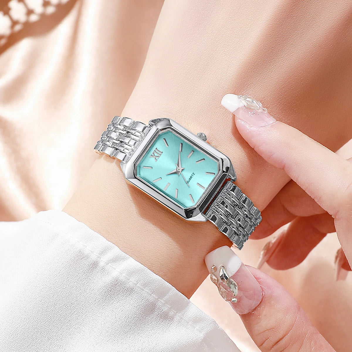 Conjunto Reloj y Pulsera Plateado con Cristales